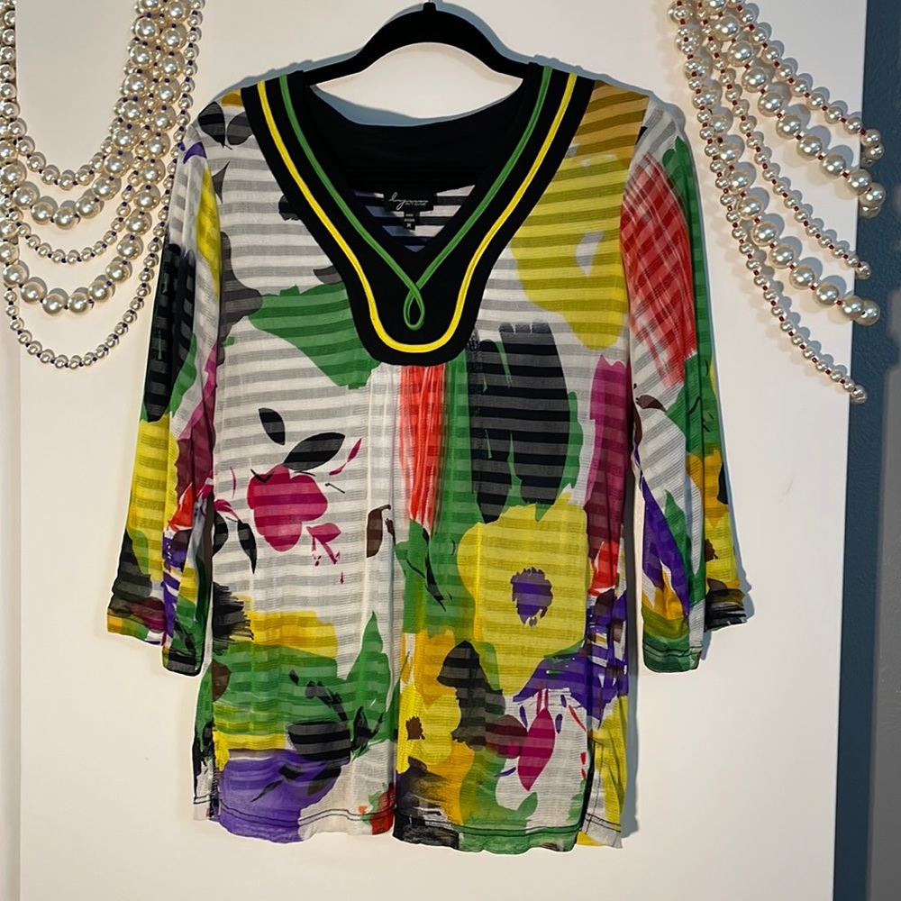Lynn Ritchie Silk floral medium top - Picture 2 of 10